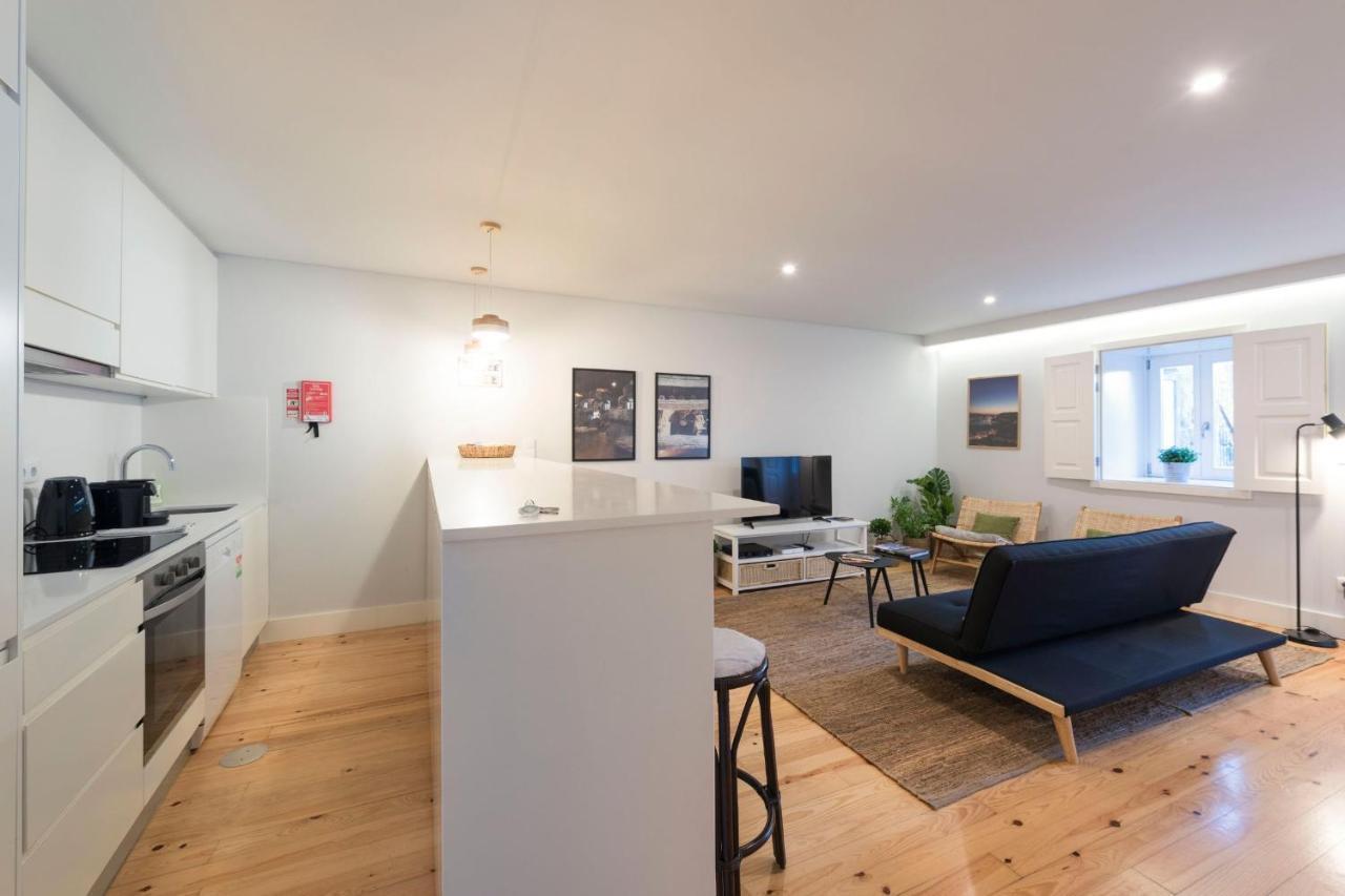 Lovelystay - Porto Peaceful Living W/ Backyard Bagian luar foto