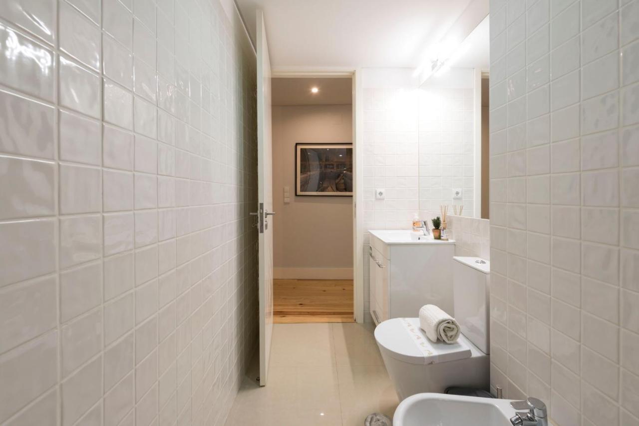 Lovelystay - Porto Peaceful Living W/ Backyard Bagian luar foto